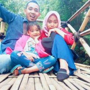 Siti Maryam Sujana profile icon