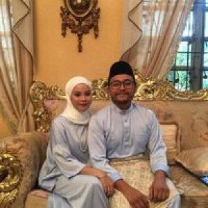 Azni Aznun profile icon