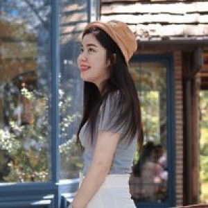 J'esirin Thipanya profile icon