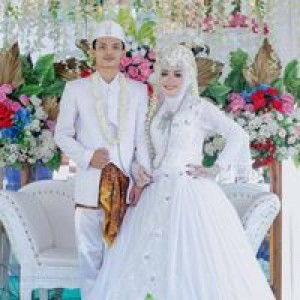 Yuni Lestari profile icon