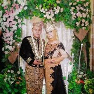 Leni Mirnawati profile icon