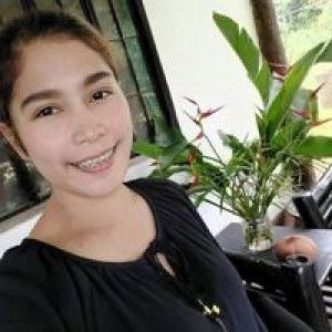 Lovely Oira Magno profile icon