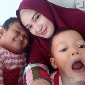 Yuliani Abangade profile icon