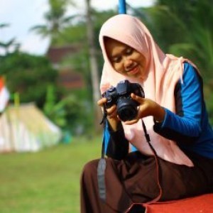Evie Widiani profile icon