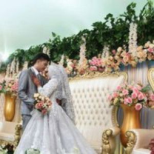 Indah Widiastuti profile icon