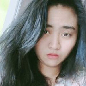 Dwhi Astuti profile icon