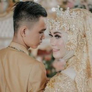 Ratna Sari profile icon