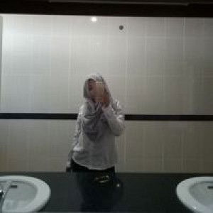 Rizkiah Anbar profile icon