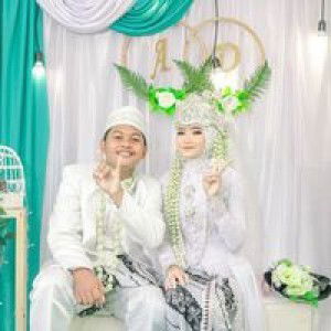 Ayu Kharisma profile icon