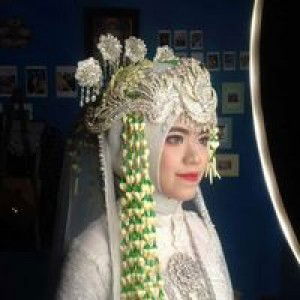 Anisa Fitriani profile icon