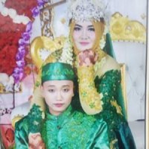 Qurotul Ain profile icon