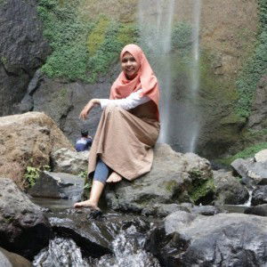 fitriani latifah profile icon