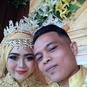 Ayu Tazriah profile icon