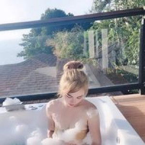 Ladii Praew profile icon