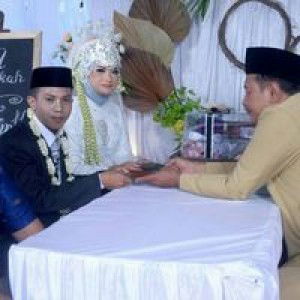 Wike Ayuning profile icon