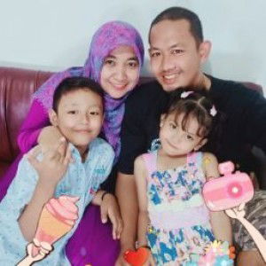 dwi wahyuli sunariati profile icon