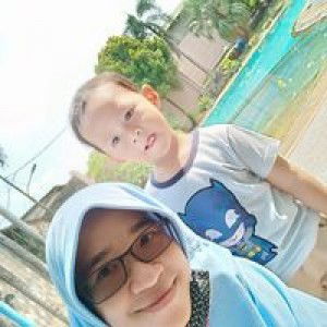 Putri Kurnia profile icon