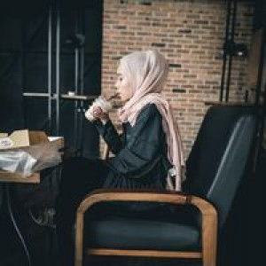 Devi Yuniawati profile icon