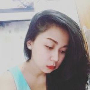 Yully Anggraeni profile icon