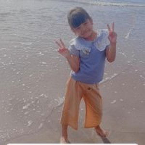 Yulia Dewinta Dewinta profile icon