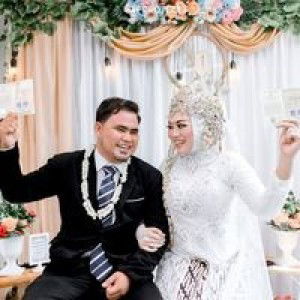 Vhy Azme profile icon