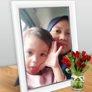 Nik Hasanatul profile icon