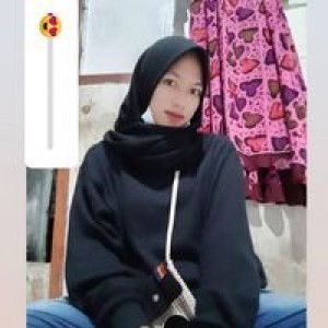 Putri Sugiarti profile icon