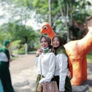 Indah Zatiteken profile icon