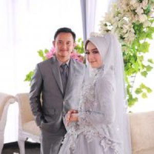 Intan Yulia profile icon