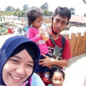 Herlina Fiyanti profile icon