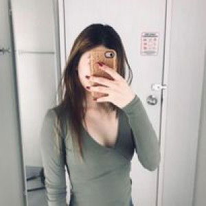 Ella M Pineda profile icon