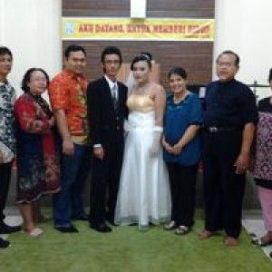 Riris Yuniati profile icon