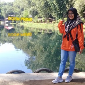 Indah Tri Isnani profile icon