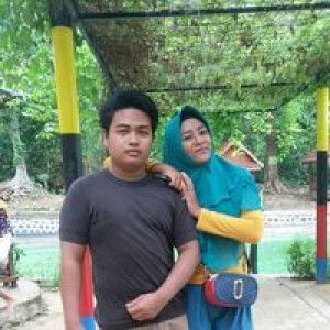 Mom's Dyo profile icon