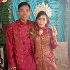 Putu Indrayani profile icon