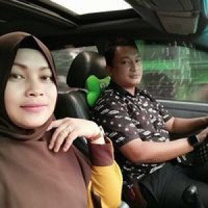 Momy Gitta Harriyanto profile icon