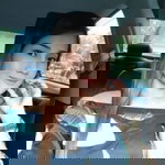 Erna Kareena profile icon