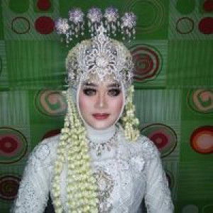 Devi Yunita profile icon