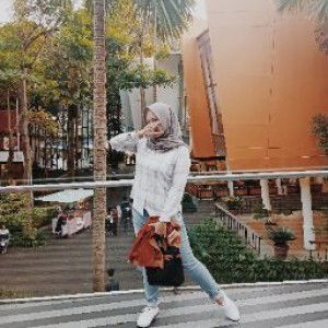 Rifti Nur Suci profile icon