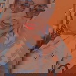 Usnatul Aini profile icon