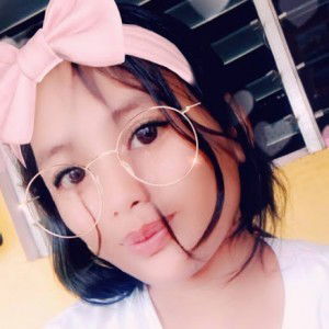 Roselyn Comodas profile icon