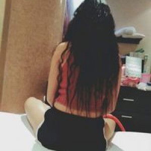 Malika Aon'n profile icon