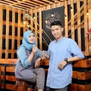 Indah Nurhikmah profile icon