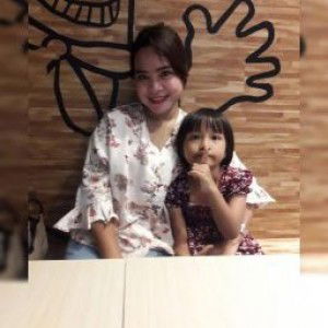 Indah febri lestari profile icon