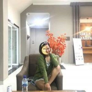 Riya Wahyuni profile icon