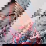 Sri Wahyuni profile icon