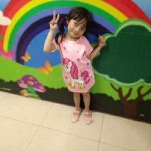 Astri Salim profile icon