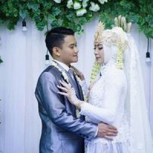 Emy Hayati profile icon