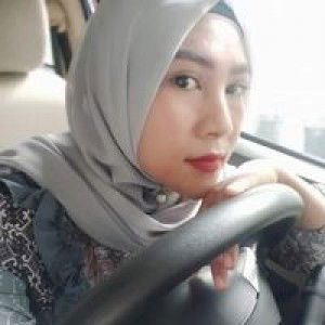 Leni Hwi profile icon