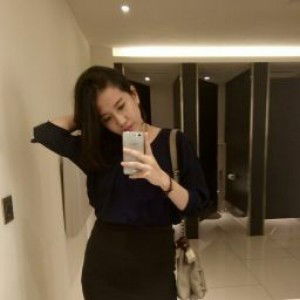 Adzkia Rahmi Suryani profile icon